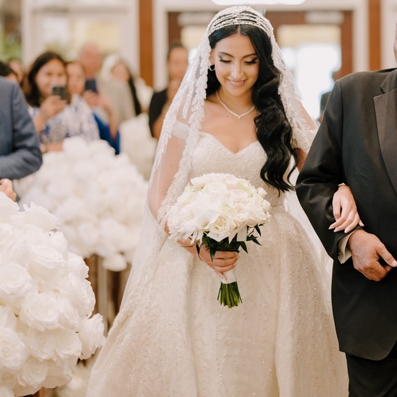 Custom handmade wedding dress/gown Designed with 5 meter veil &3 meter o… - Picture 15 of 17